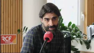 Fabrice Arfi : un journaliste « obsédé du réel » · RCF Lyon